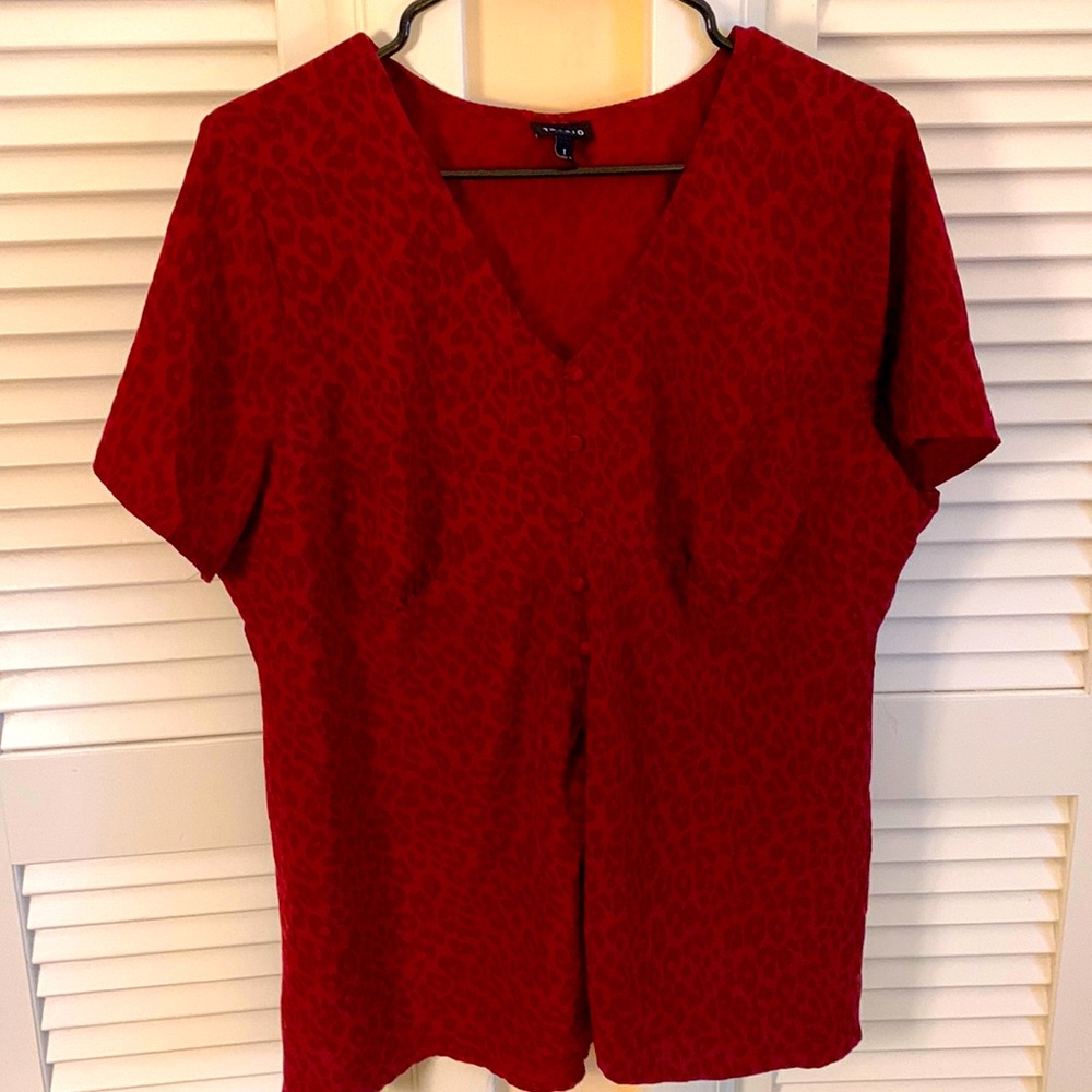 Torrid red leopard shirt. Size 14-16